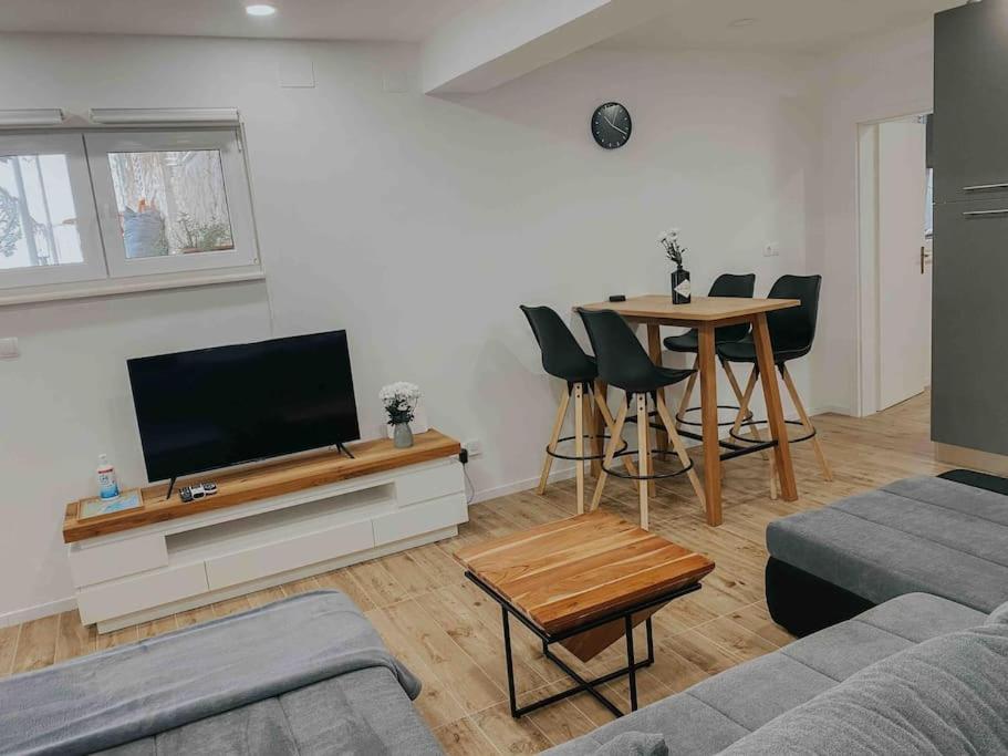 חוואר Hvar Home Apartments מראה חיצוני תמונה
