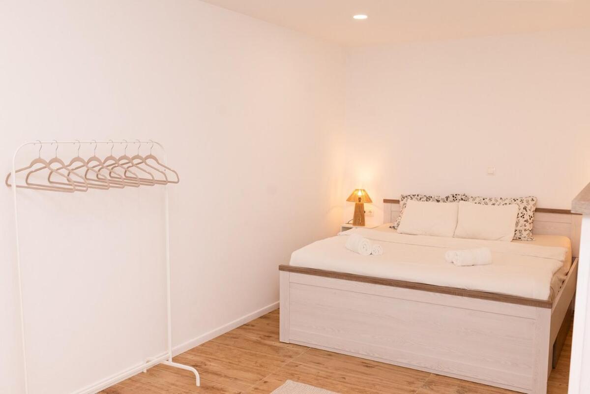 חוואר Hvar Home Apartments מראה חיצוני תמונה